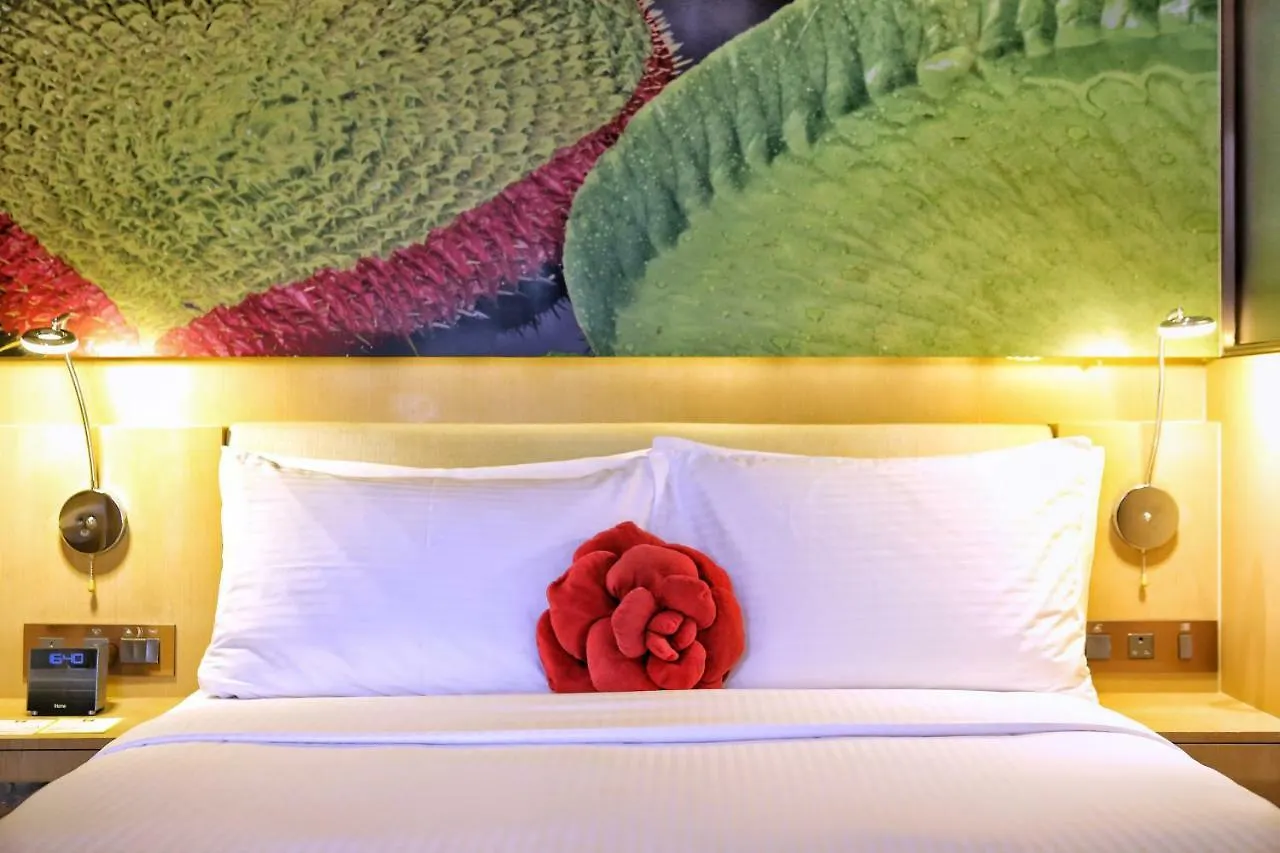 Butterfly On Waterfront Boutique Hotel Sheung Wan Hongkong 4*,
